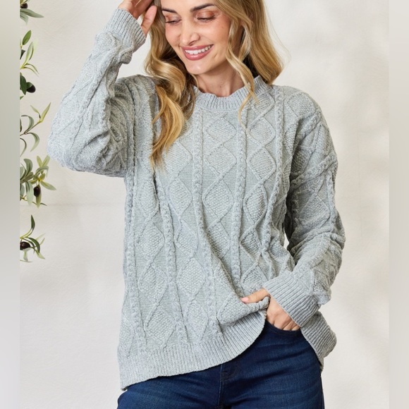 NEW BiBi Gray Chunky Cable Knit Cottagecore Grandma Crewneck Sweater - Picture 3 of 10